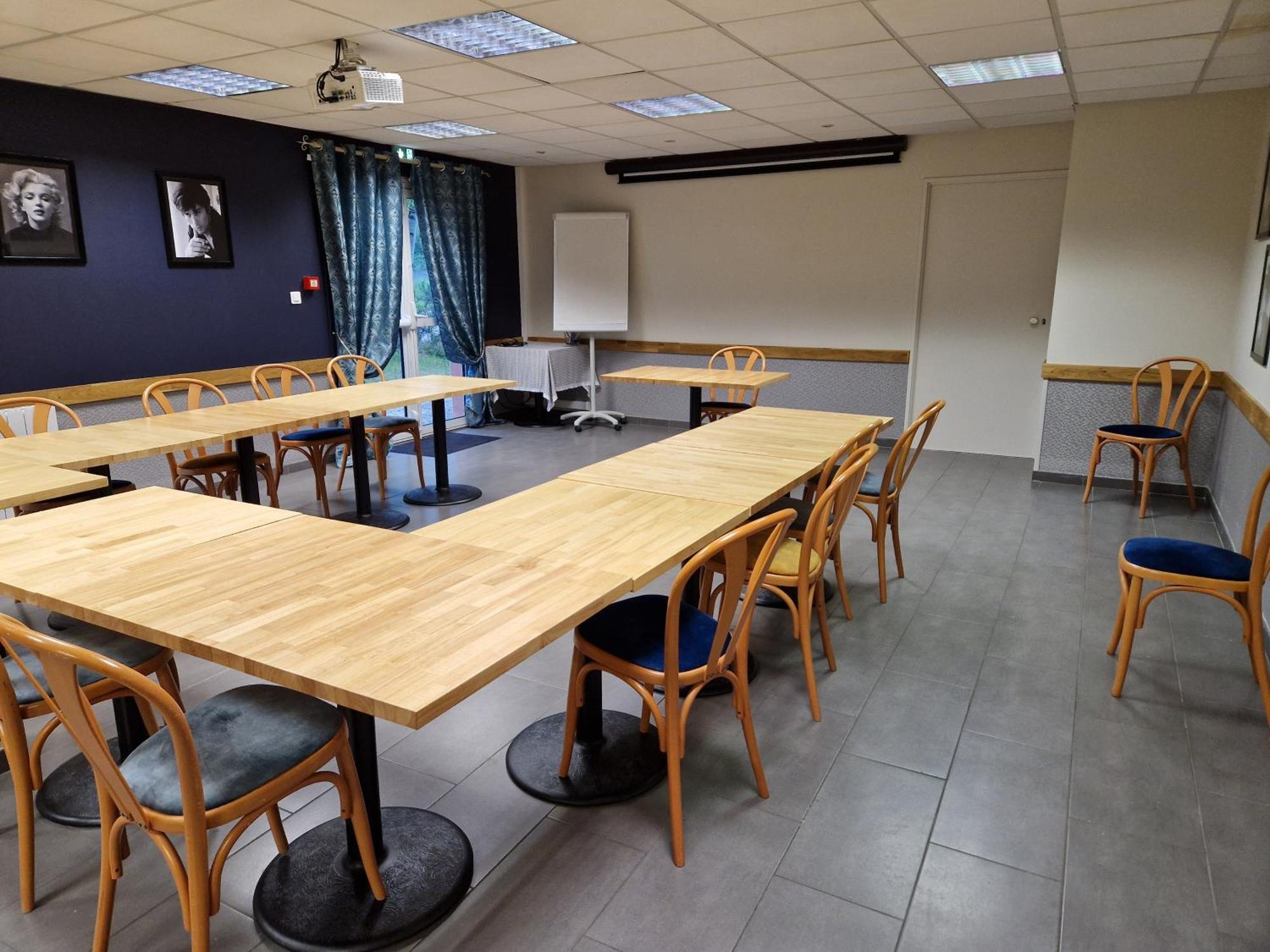 Kyriad Direct Limoges Nord Екстериор снимка